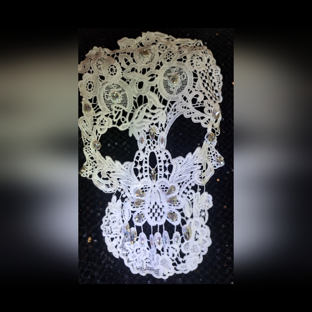 Lace BEAUTY SKULL Sequined SUIT perfect For Sexy Lace Tights In Fall. - Picture 2 of 11